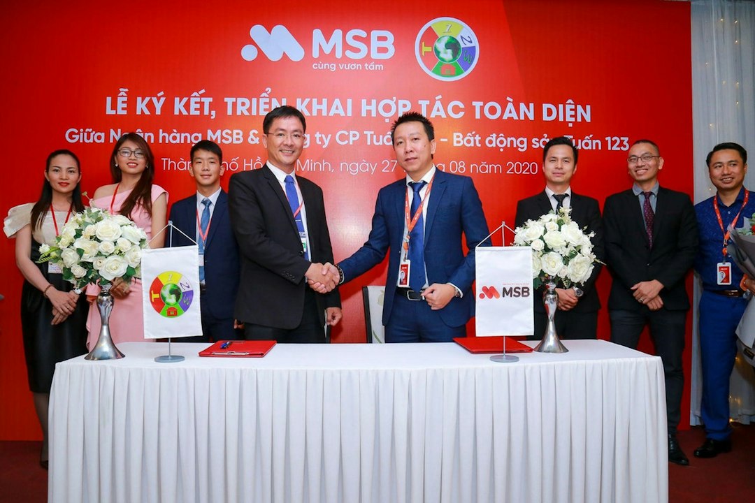 Diễn đàn xúc tiến đầu tư và báo cáo tài chính